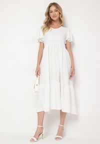 Born2be - Biała Sukienka o Rozkloszowanym Kroju z Wiskozą Filastia. Okazja: na co dzień. Typ kołnierza: dekolt w kształcie V. Kolor: biały. Materiał: wiskoza. Długość rękawa: krótki rękaw. Typ sukienki: rozkloszowane. Styl: klasyczny, casual, elegancki #5