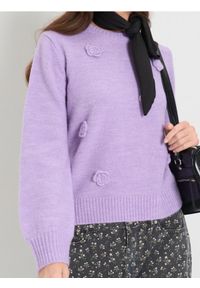 Sinsay - Sweter z ozdobnymi kwiatkami - różowy. Kolor: różowy. Wzór: kwiaty #1