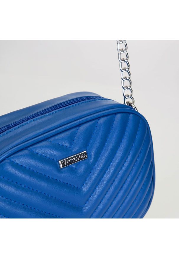 Wittchen - Damska listonoszka z ukośnym pikowaniem. Kolor: niebieski. Materiał: skórzane. Styl: casual