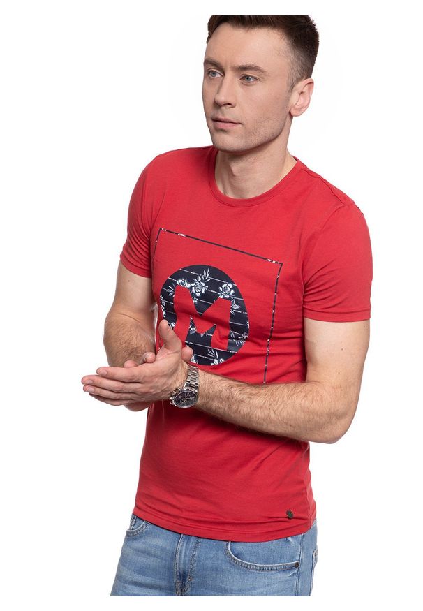 Mustang - MĘSKI T-SHIRT MUSTANG Aaron C Print 1009910 8347. Wzór: nadruk