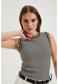 MOODO - Top w paski biało-czarny. Kolor: czarny, biały, wielokolorowy. Materiał: wiskoza, nylon. Wzór: paski #1