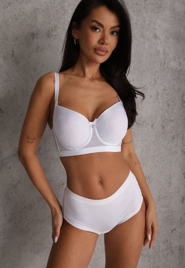 Renee - Biały Biustonosz z Metaliczną Aplikacją i Perforacją Dredefia. Kolor: biały. Materiał: jeans. Wzór: aplikacja