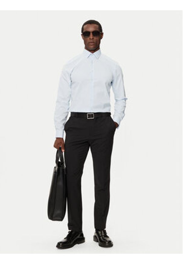 Calvin Klein Koszula K10K113524 Błękitny Slim Fit. Kolor: niebieski. Materiał: bawełna