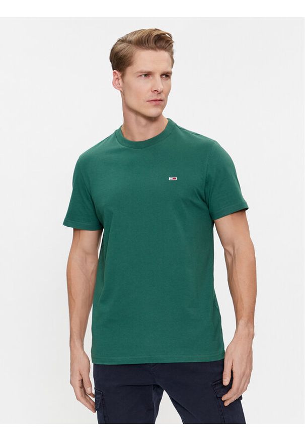 Tommy Jeans T-Shirt Classic DM0DM09598 Zielony Regular Fit. Kolor: zielony. Materiał: bawełna