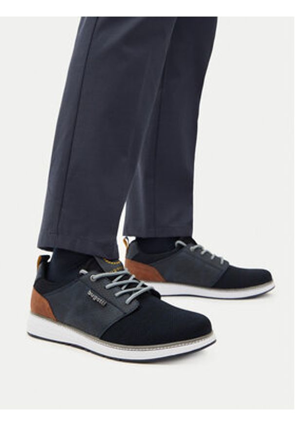 Bugatti Półbuty 321-A3C616-900-4100 Granatowy. Kolor: niebieski. Materiał: materiał