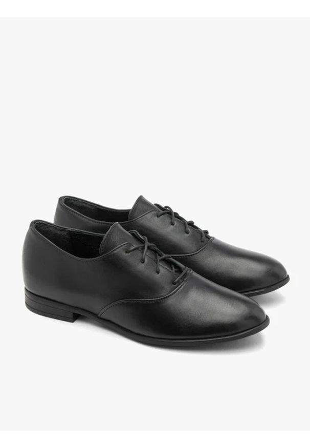 Ryłko - Czarne eleganckie sznurowane półbuty. Okazja: na co dzień. Nosek buta: okrągły. Kolor: czarny. Materiał: skóra. Obcas: na obcasie. Styl: elegancki
