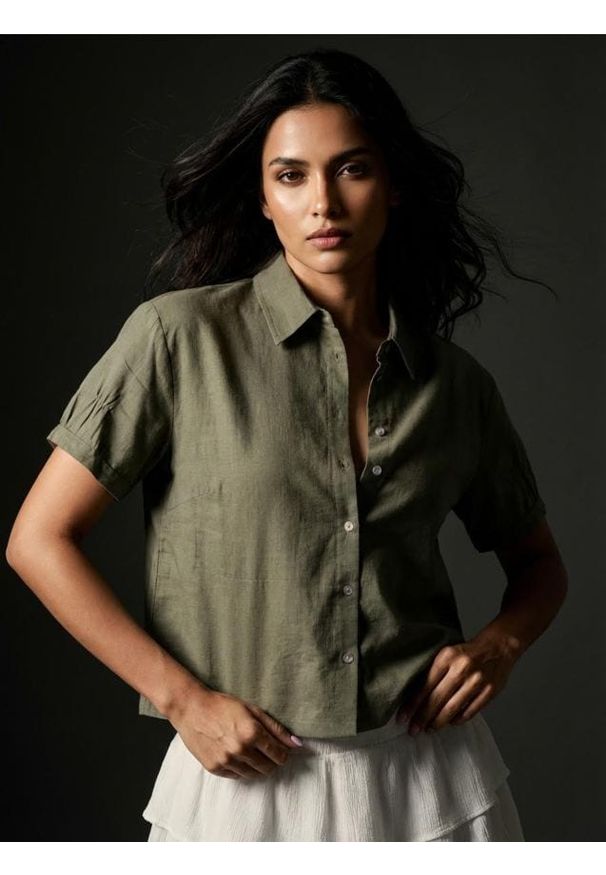 Sinsay - Bawełniana koszula z krótkim rękawem - zielony. Kolor: zielony. Materiał: bawełna. Długość rękawa: krótki rękaw. Długość: krótkie