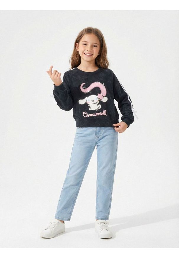 Sinsay - Bluza crewneck z efektem sprania Cinnamoroll - czarny. Kolor: czarny