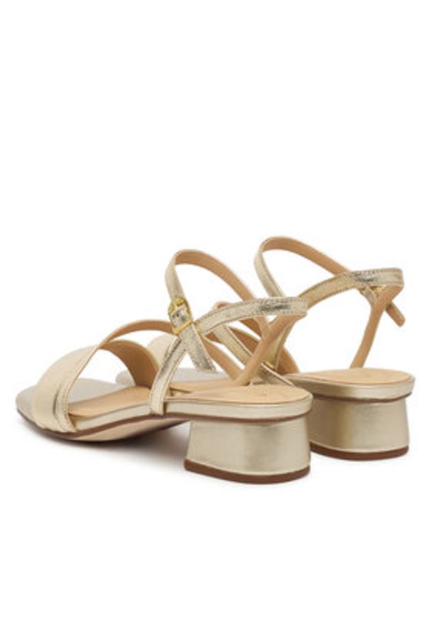 Clarks Sandały Serina35 Strap 26186120 Złoty. Kolor: złoty. Materiał: skóra