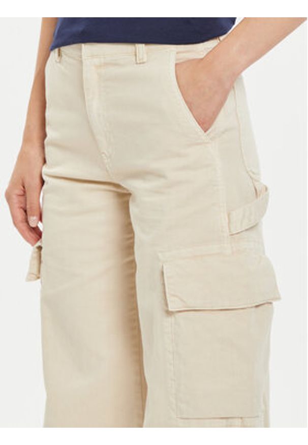 GAP - Gap Spodnie materiałowe 518140-00 Beżowy Baggy Fit. Kolor: beżowy. Materiał: bawełna