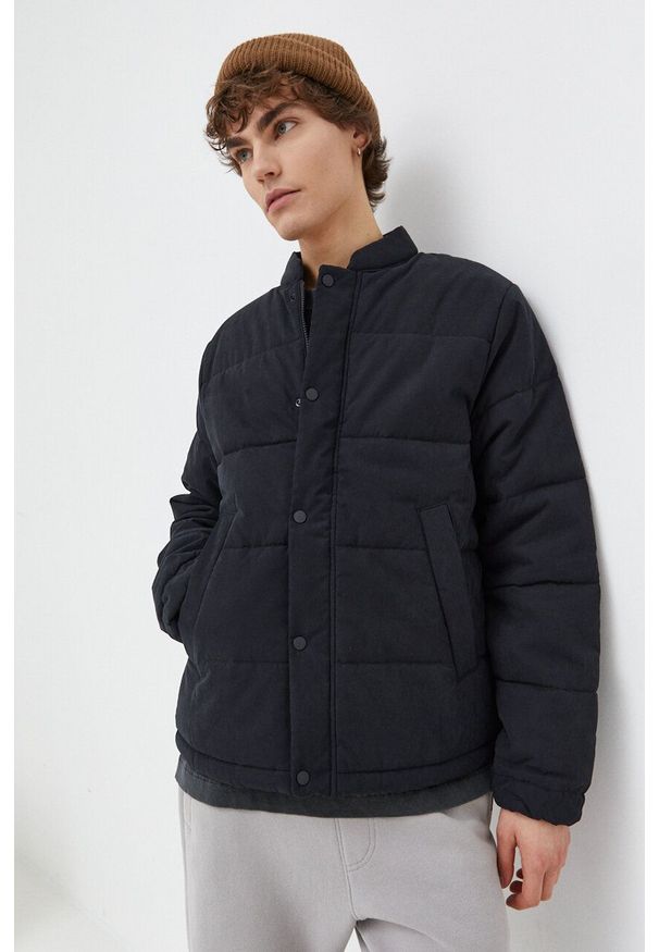Abercrombie & Fitch kurtka męska kolor czarny przejściowa oversize. Kolor: czarny. Materiał: poliester. Długość: długie