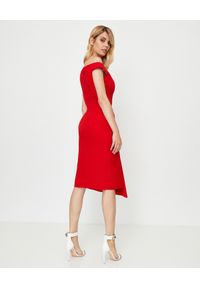 Alexander McQueen - ALEXANDER MCQUEEN - Czerwona sukienka z wełny. Kolor: czerwony. Materiał: wełna. Styl: klasyczny, wizytowy, elegancki #2