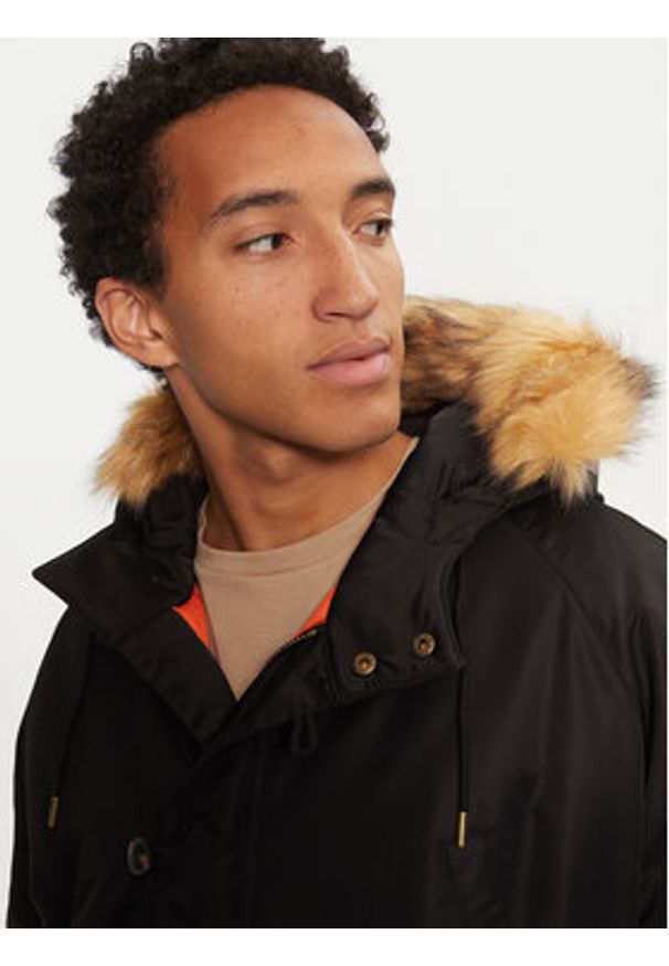 Guess Parka M4BL22 WG932 Czarny Regular Fit. Kolor: czarny. Materiał: syntetyk