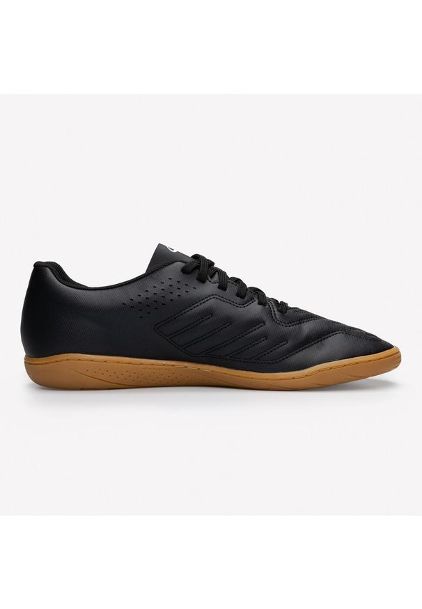 KIPSTA - Buty do piłki nożnej halowej Kipsta Futsal 100. Kolor: czarny, wielokolorowy, beżowy. Materiał: syntetyk, poliester, kauczuk. Sport: piłka nożna