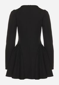 Born2be - Czarna Koktajlowa Sukienka o Rozkloszowanym Kroju z Falbankami i Gorsetem Farian. Typ kołnierza: kołnierz z falbankami, dekolt gorset. Kolor: czarny. Długość rękawa: długi rękaw. Typ sukienki: gorsetowe. Styl: wizytowy #7