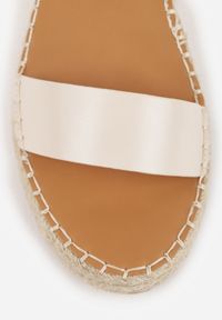 Born2be - Beżowe Sandały VICES na Niskim Koturnie z Plecionki z Paskiem Wokół Kostki Tetea. Okazja: na co dzień. Zapięcie: pasek. Kolor: beżowy. Materiał: len. Sezon: lato. Obcas: na koturnie. Styl: casual, klasyczny #7