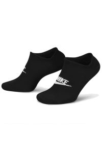 Skarpetki Nike Sportswear Everyday Essential DX5075-010 - czarne. Kolor: czarny. Materiał: poliester, prążkowany, materiał. Wzór: aplikacja