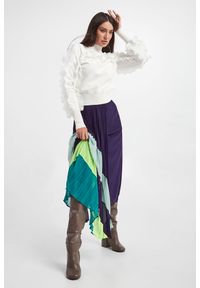 Twinset Milano - Sweter z falbanami TWINSET ACTITUDE. Typ kołnierza: kołnierzyk stójkowy. Materiał: prążkowany, wiskoza, tkanina. Wzór: aplikacja #3