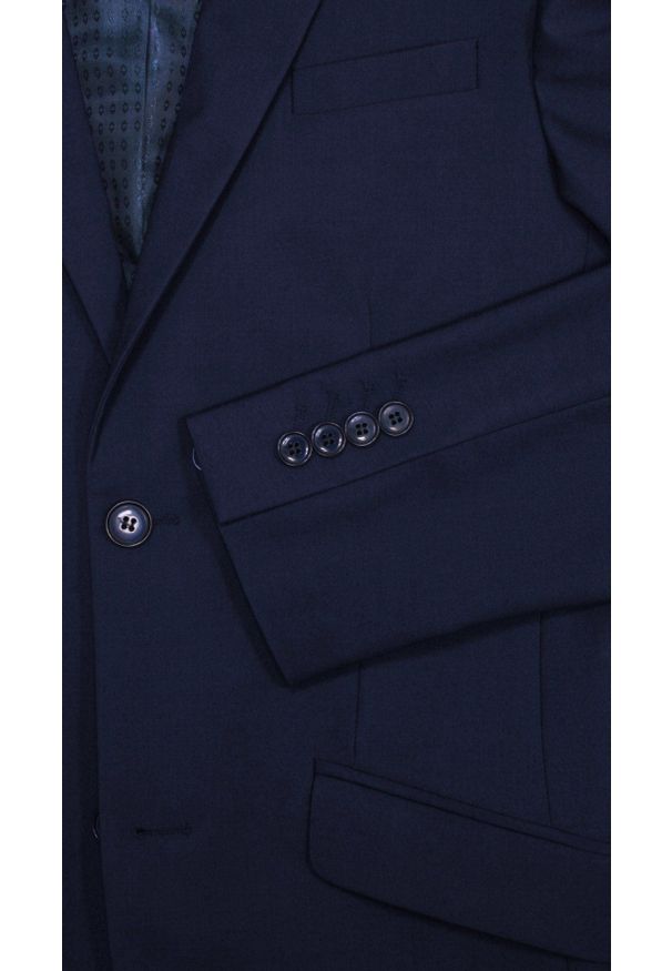 un SARTO - Garnitur Ślubny Granatowy, Elegancki, SUPER SLIM, Zapinany na Dwa Guziki, Spodnie w Kant -UN SARTO. Kolor: niebieski. Materiał: poliester, bawełna, wiskoza. Wzór: gładki