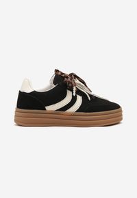 Renee - Czarne Sneakersy Tenisówki na Tłoczonej Platformie Ozdobione Perłami Ashinne. Okazja: na co dzień. Kolor: czarny. Wzór: aplikacja. Obcas: na platformie #4
