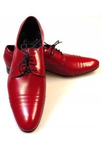 Faber - Czerwone buty męskie z zakładkami T28. Kolor: czerwony. Materiał: skóra. Styl: elegancki, klasyczny, wizytowy #4