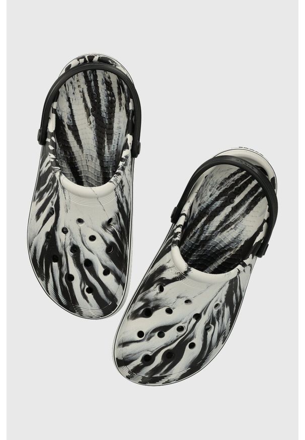 Crocs klapki Crocband IV Marbled Clog kolor czarny 208601. Nosek buta: okrągły. Kolor: czarny. Materiał: materiał