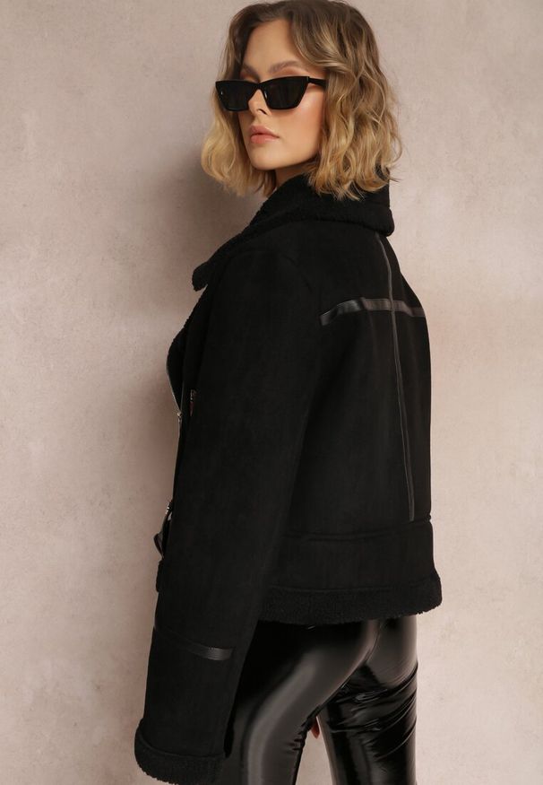 Renee - Czarna Kurtka Biker z Imitacji Zamszu i Kożuszka Jassan. Kolor: czarny. Materiał: zamsz. Sezon: zima, jesień