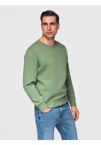 Ombre Clothing - Męska bluza dresowa BASIC z okrągłym dekoltem OM-SSBN-0271 - - Rozmiar: XXL. Okazja: na co dzień, na spotkanie biznesowe, do pracy. Kolor: zielony. Materiał: dresówka. Wzór: jednolity, gładki, aplikacja. Styl: biznesowy, casual, klasyczny