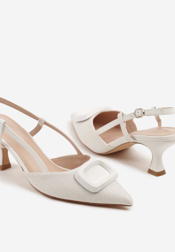 Renee - Białe Sandały Tweedowe na Kaczuszce Slingback Ozdobione Aplikacją Rosaviela. Okazja: na imprezę, na co dzień. Zapięcie: sprzączka. Kolor: biały. Wzór: aplikacja. Sezon: wiosna, lato. Obcas: na szpilce. Styl: casual, elegancki. Wysokość obcasa: średni