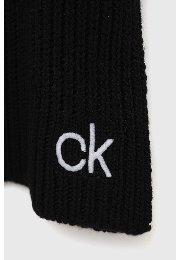 Calvin Klein Szalik męski kolor czarny gładki. Kolor: czarny. Materiał: poliester. Wzór: gładki