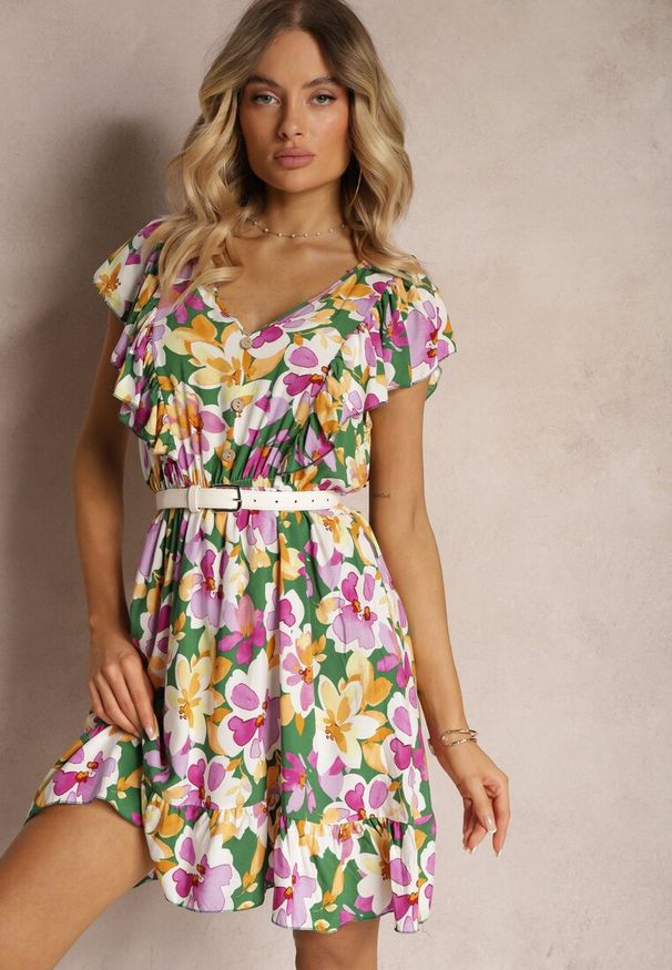 Renee - Zielono-Różowa Taliowana Bawełniana Sukienka w Kwiaty z Falbanami przy Ramionach z Gumką w Talii Nelova. Kolor: zielony. Materiał: bawełna. Długość rękawa: krótki rękaw. Wzór: kwiaty. Sezon: lato. Styl: wizytowy, elegancki