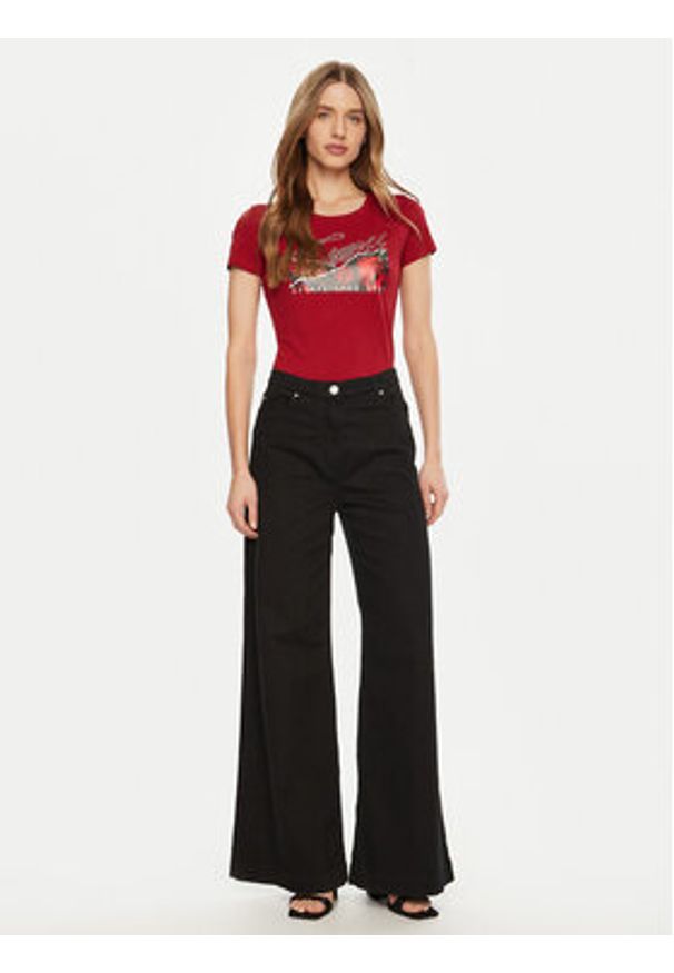 Guess T-Shirt W5RI03 J1314 Czerwony Regular Fit. Kolor: czerwony. Materiał: bawełna