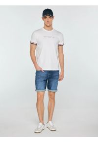 Big-Star - Koszulka męska z kontrastowym wykoŅczeniem biała Bortor 100. Kolor: biały. Materiał: jeans, bawełna. Wzór: nadruk #3