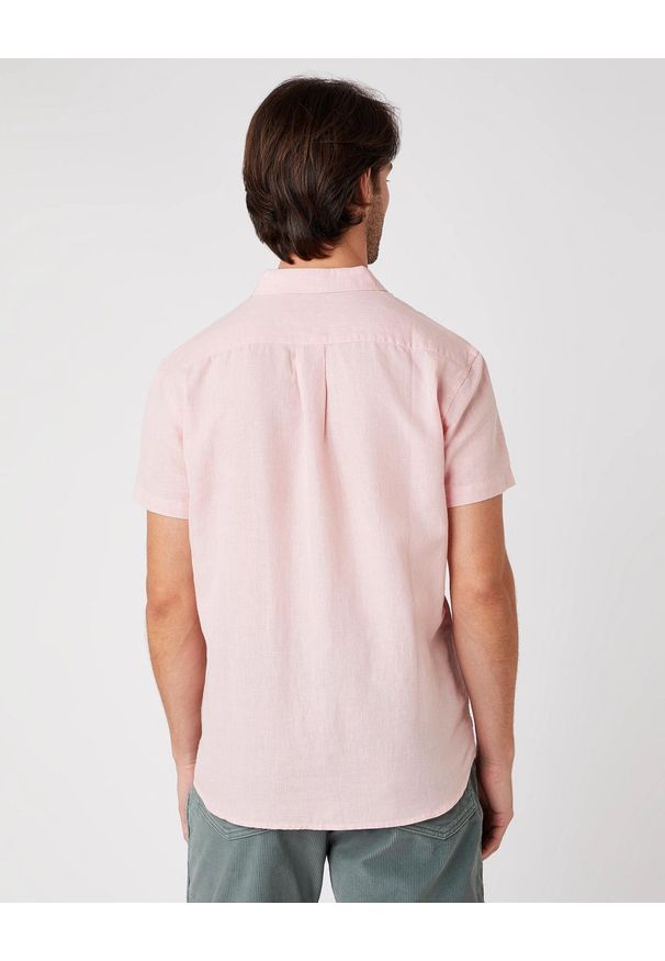 Wrangler - KOSZULA MĘSKA WRANGLER SS 1PKT SHIRT SILVER PINK W5J7LOXTU 112130192