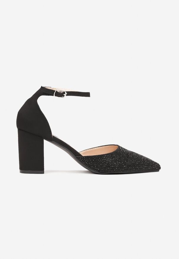 Born2be - Czarne Brokatowe Czółenka z Cyrkoniami i Szpiczastym Noskiem Saha. Nosek buta: szpiczasty. Zapięcie: pasek. Kolor: czarny. Wzór: aplikacja. Obcas: na obcasie. Wysokość obcasa: średni