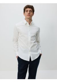 Reserved - Bawełniana koszula slim fit - biały. Kolor: biały. Materiał: bawełna #1