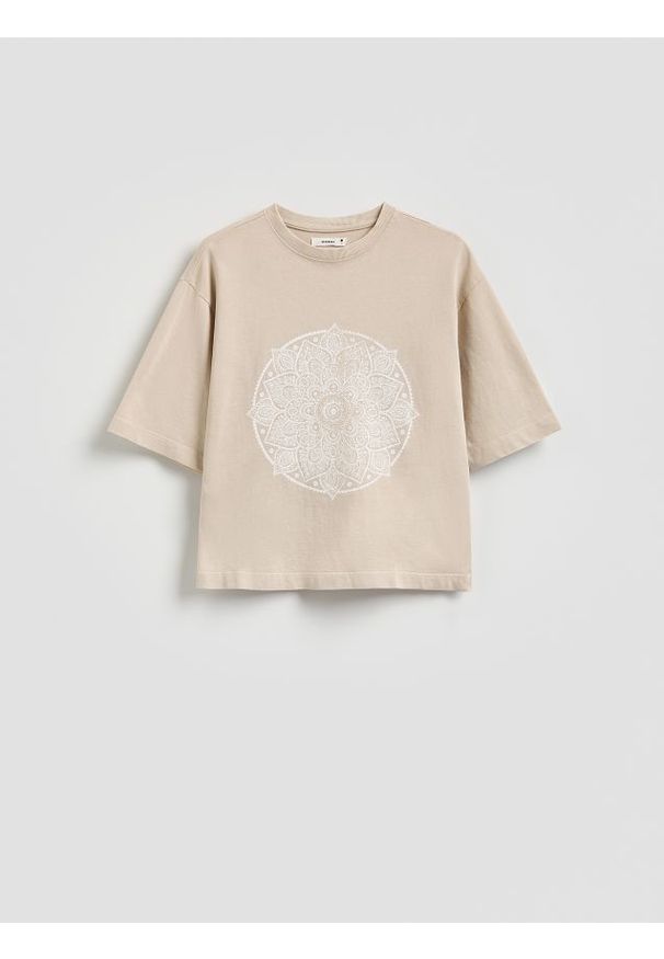 Reserved - Bawełniany t-shirt z nadrukiem - beżowy. Kolor: beżowy. Materiał: bawełna. Wzór: nadruk