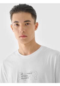 4f - 4F T-shirt regular z nadrukiem męski - biały S. Okazja: na co dzień. Kolor: biały. Materiał: bawełna, jersey, dzianina. Długość rękawa: krótki rękaw. Długość: krótkie. Wzór: nadruk. Styl: sportowy, klasyczny, casual
