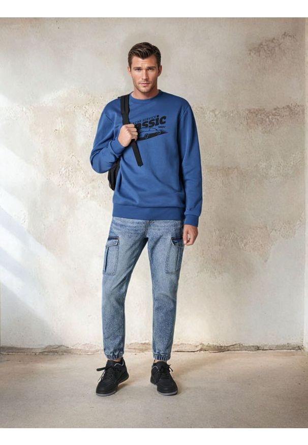 Sinsay - Jeansy jogger cargo - niebieski. Kolor: niebieski. Długość: długie