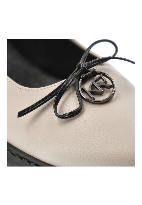 Beżowe Półbuty Karino Eleganckie Obuwie Damskie. Kolor: beżowy. Materiał: skóra. Wzór: aplikacja. Obcas: na platformie. Styl: elegancki