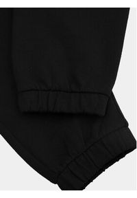 COCCODRILLO - Coccodrillo Spodnie dresowe ZC3120102ASK Czarny Slim Fit. Kolor: czarny. Materiał: bawełna #2