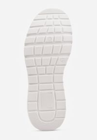 Born2be - Białe Sneakersy z Podeszwą Air i Ozdobną Perforacją Florias. Kolor: biały #9