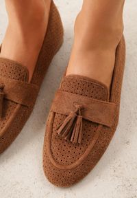 Born2be - Brązowe Ażurowe Mokasyny VICES Ozdobione Frędzlami Catiana. Okazja: na co dzień, do pracy. Kolor: brązowy. Materiał: jeans. Wzór: ażurowy, aplikacja. Styl: casual, elegancki #2