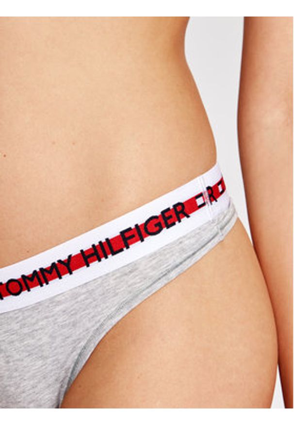 TOMMY HILFIGER - Tommy Hilfiger Stringi Thong UW0UW02458 Szary. Kolor: szary. Materiał: bawełna