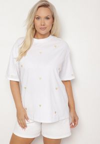 Born2be - Biało-Beżowy Bawełniany T-shirt Zdobiony Haftem w Kształcie Serc Naloree. Okazja: na co dzień. Kolekcja: plus size. Kolor: biały. Materiał: bawełna. Wzór: aplikacja, haft. Styl: klasyczny, elegancki, casual