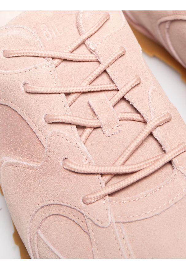 Big-Star - Sneakersy damskie ze skóry naturalnej zamszowej różowe RR274820 601. Okazja: na co dzień. Kolor: różowy. Materiał: skóra, zamsz. Szerokość cholewki: normalna. Sezon: lato, wiosna