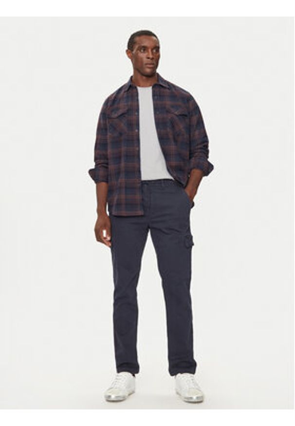 Pepe Jeans Spodnie materiałowe PM211725 Niebieski Slim Fit. Kolor: niebieski. Materiał: bawełna