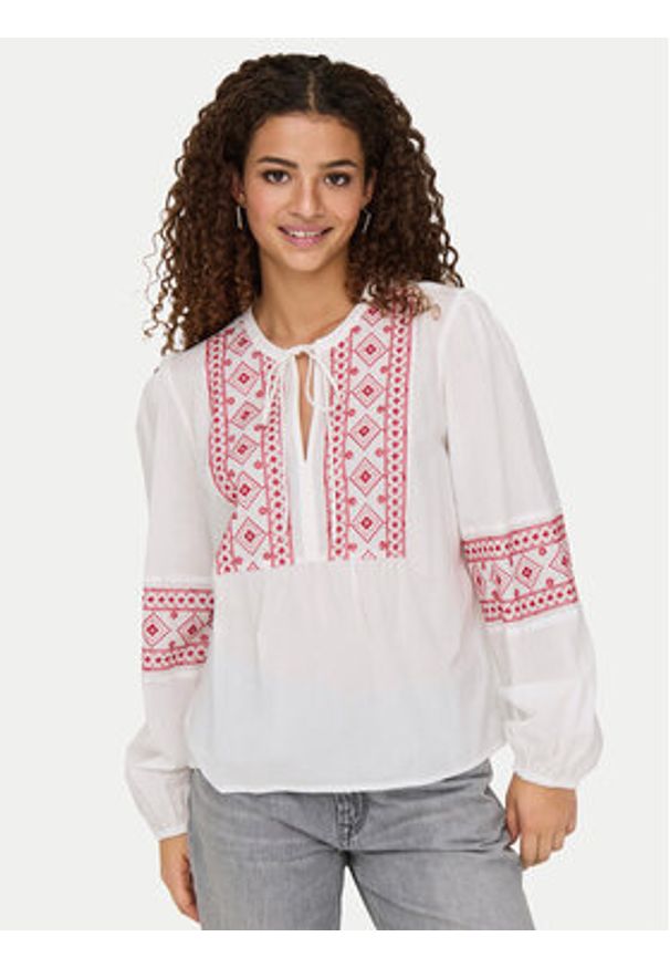 JDY Bluzka Lulu 15345478 Biały Regular Fit. Kolor: biały. Materiał: bawełna