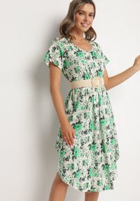 Born2be - Zielona Sukienka Bawełniana z Asymetrycznym Dołem w Kwiatki Nativienne. Kolor: zielony. Materiał: bawełna. Długość rękawa: krótki rękaw. Wzór: kwiaty. Sezon: lato. Typ sukienki: asymetryczne. Styl: elegancki #2