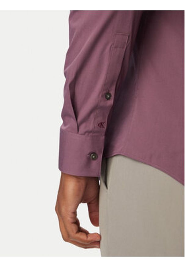 Calvin Klein Koszula Essentials LV019EU037 Fioletowy jasny Slim Fit. Kolor: fioletowy. Materiał: bawełna